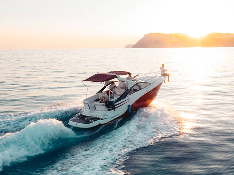 Cruising Yacht Private Charter